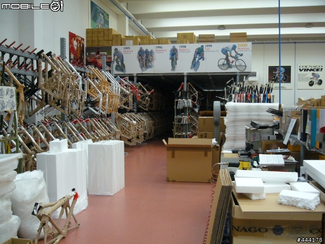 TOUR DI COLNAGO...