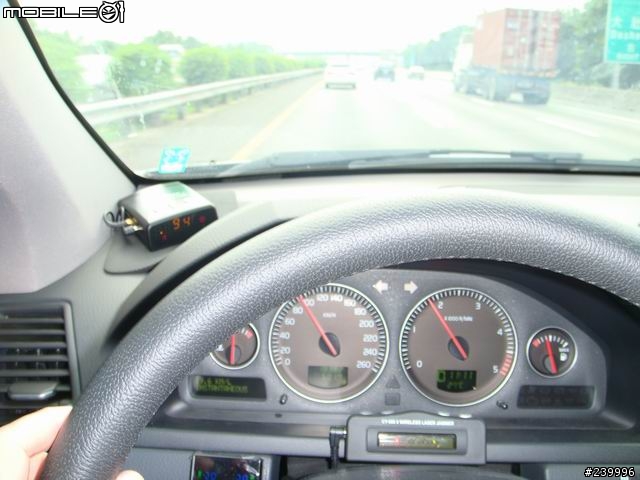 PASSAT Variant 車頂行李橫桿認證