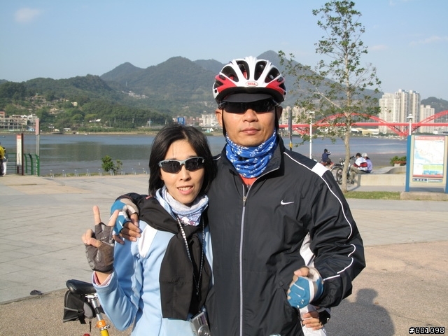 車隊出遊照   手勢最多是啥?