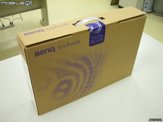 開箱"秤重PK!" BenQ S33PT02 vs. Macbook & HP Compaq B1204