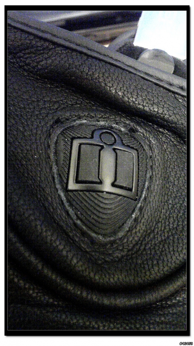 [開箱] ICON 手套 PURSUIT GLOVE [STEALTH]