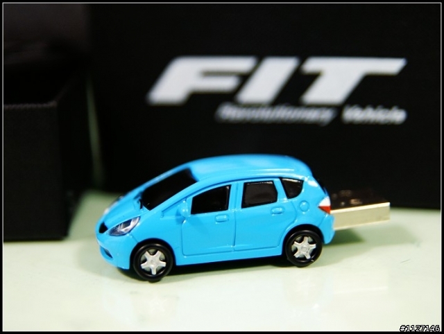FIT 開箱文 (這樣算嗎) ^^