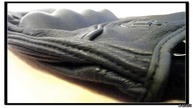 [開箱] ICON 手套 PURSUIT GLOVE [STEALTH]