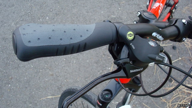 WUDI-24段入門平價登山車開箱啦+第一次外騎分享