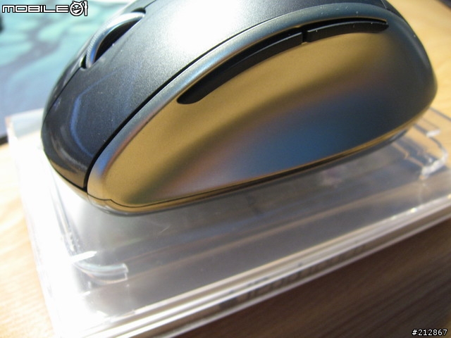 全表面制霸，Microsoft Explorer 無線藍光鼠