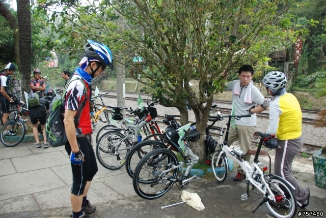 2008年11月08日 – 中大折成軍 + 三義車站→勝興車站→龍騰斷橋→鯉魚潭→泰安車站→后里車站