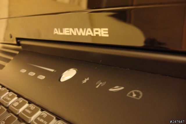 [開箱分享] ALIENWARE  AREA-51 m17x