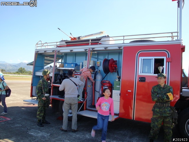 [台中新社]陸軍航空602旅-營區開放知性之旅(圖多)-新增油車和美眉