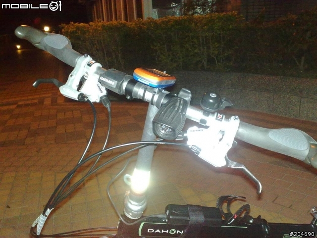 [開箱文] Niterider TriNewt車用LED頭燈