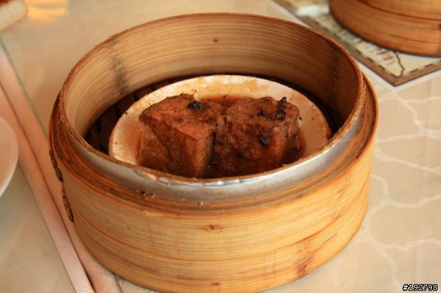 【景點】礁溪蘭陽大飯店～和風四人房＆港式飲茶吃到飽～