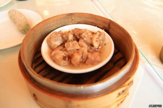 【景點】礁溪蘭陽大飯店～和風四人房＆港式飲茶吃到飽～