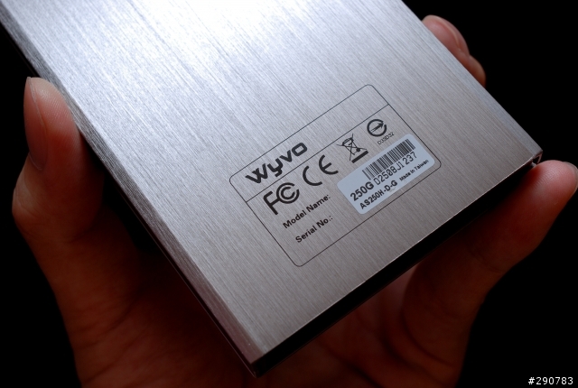 [開箱]～FUJITSU 2.5 Wyvo D 250G