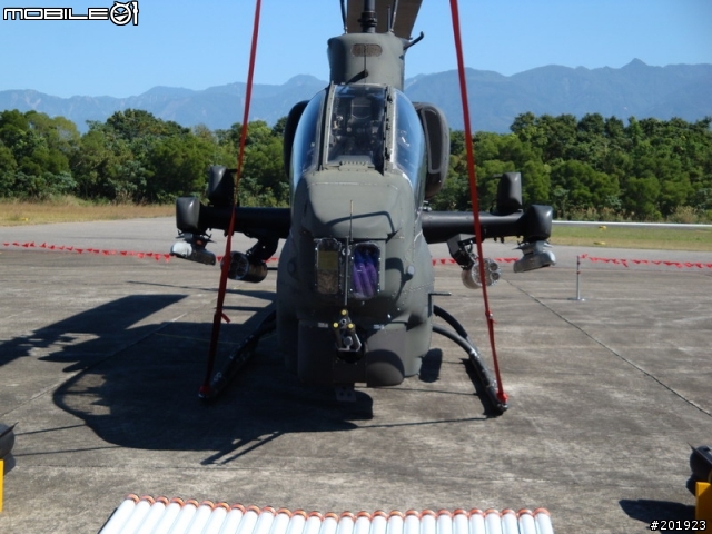[台中新社]陸軍航空602旅-營區開放知性之旅(圖多)-新增油車和美眉