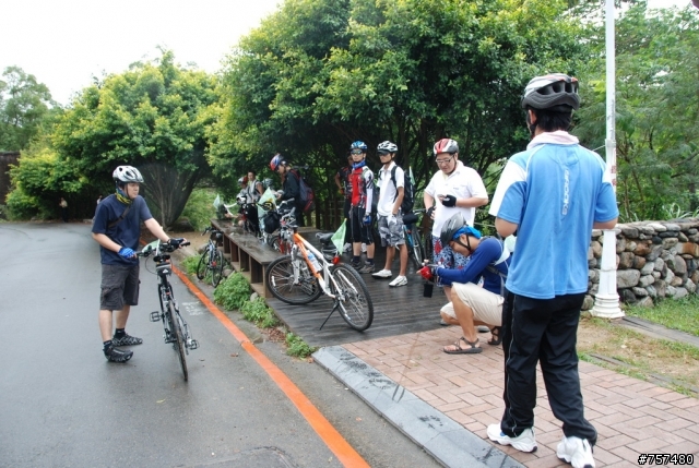 2008年11月08日 – 中大折成軍 + 三義車站→勝興車站→龍騰斷橋→鯉魚潭→泰安車站→后里車站