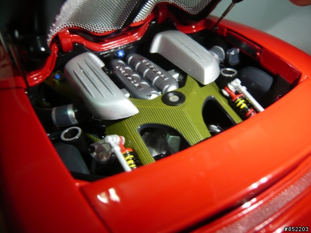 1/18~Porsche Carrera GT........紅色模型