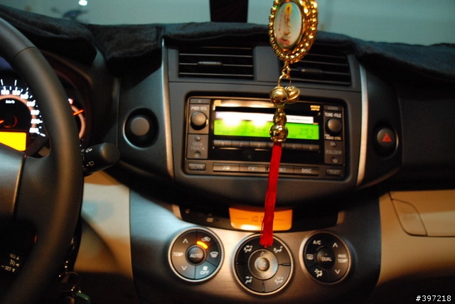 2008/11/21  期待已久的RAV4 黑色米內(E天窗)開箱文 啦