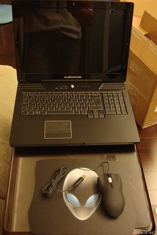 [開箱分享] ALIENWARE  AREA-51 m17x