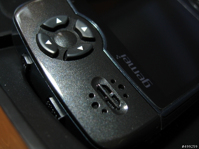 [開箱] 歌美X760+ PMP(補充:老外評測、TV-OUT部份、保護貼教學)
