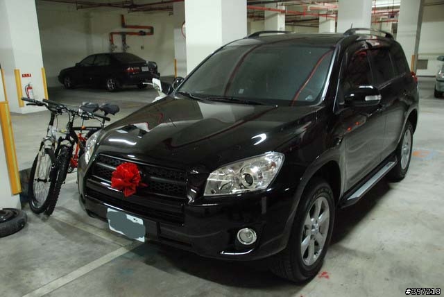 2008/11/21  期待已久的RAV4 黑色米內(E天窗)開箱文 啦