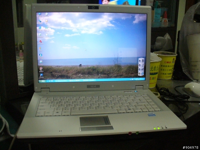 我的第一台筆電  MSI VR420