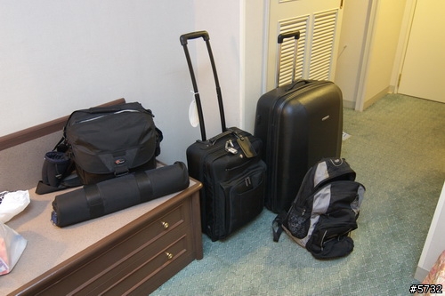 有氣墊，就安心～Targus 商旅氣墊登機箱 17"
