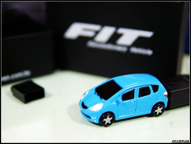 FIT 開箱文 (這樣算嗎) ^^