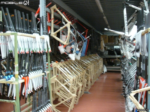 TOUR DI COLNAGO...