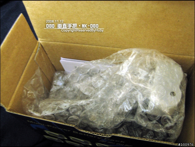 [開箱] (新增合體照) D80 垂直手把 MK-D80 開箱 (圖多)