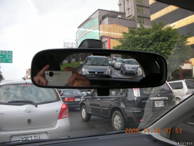 [開箱]FIT晚上牽車曲折的故事-11/15更新油耗,上班途中被包圍了