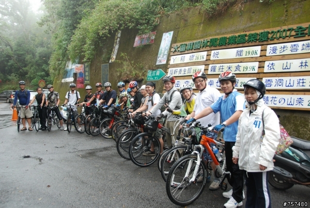 2008年11月08日 – 中大折成軍 + 三義車站→勝興車站→龍騰斷橋→鯉魚潭→泰安車站→后里車站