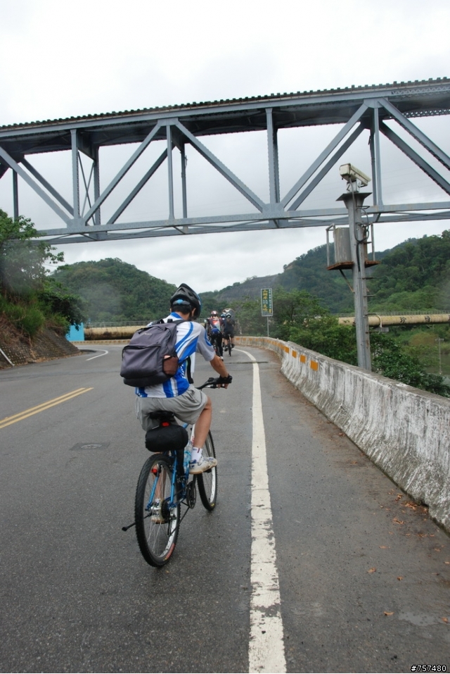 2008年11月08日 – 中大折成軍 + 三義車站→勝興車站→龍騰斷橋→鯉魚潭→泰安車站→后里車站