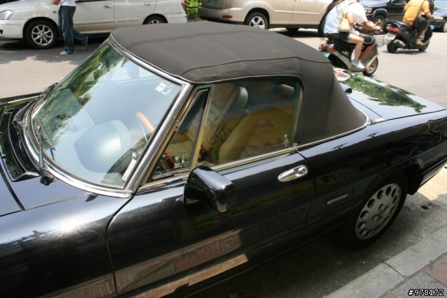 同學家的1990 4代 ALFA SPIDER