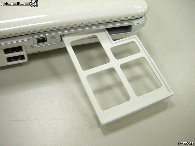 開箱"秤重PK!" BenQ S33PT02 vs. Macbook & HP Compaq B1204