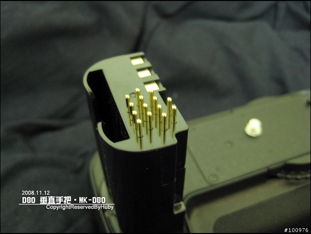 [開箱] (新增合體照) D80 垂直手把 MK-D80 開箱 (圖多)