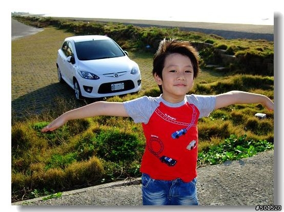 mazda 2 的簡易開箱寫真