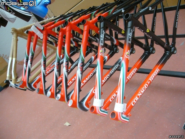 TOUR DI COLNAGO...