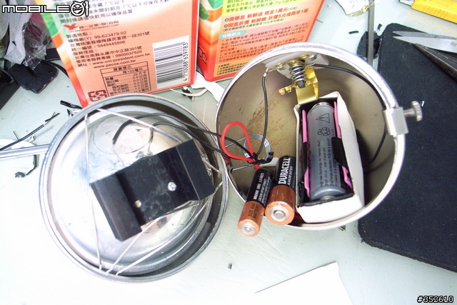 [分享]復古前燈改造超亮POWER LED 3W，使用18650電池。