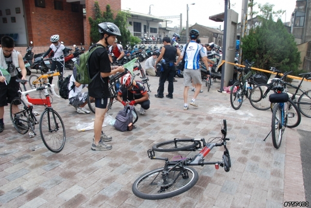 2008年11月08日 – 中大折成軍 + 三義車站→勝興車站→龍騰斷橋→鯉魚潭→泰安車站→后里車站