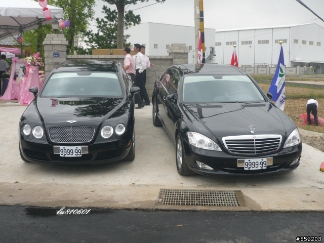 昨天遇到的賓特利結婚禮車