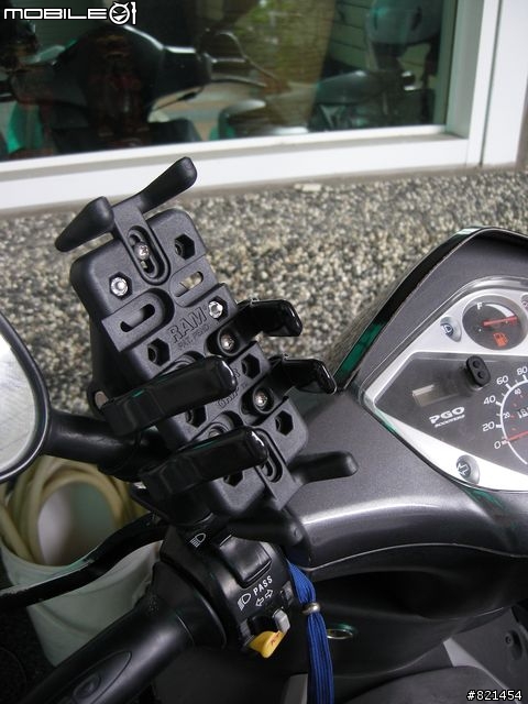PDA/GPS上機車的解決方案 - Ram Mounting System
