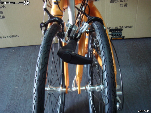 [開箱文]30速跑車小折-LAITIS-折疊登山跑車