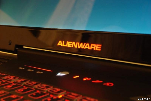 [開箱分享] ALIENWARE  AREA-51 m17x