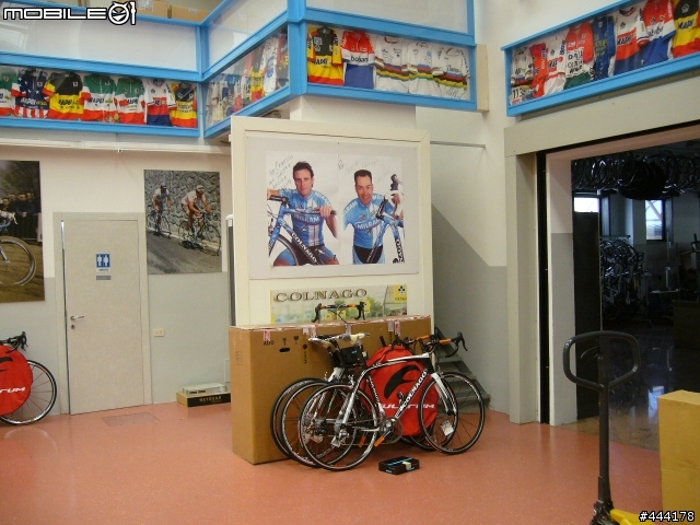 TOUR DI COLNAGO...