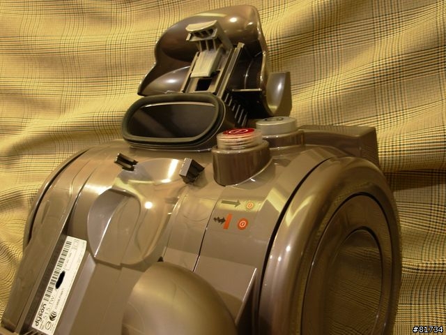 [開箱]貴森森的Dyson DC22 Allergy（圖多)