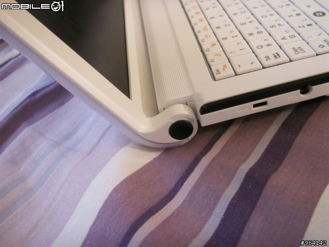 [開箱] 精英小筆電 ECS G10il 內建3.5G開箱文