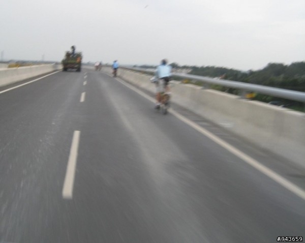 自行車上快速道路？？？？