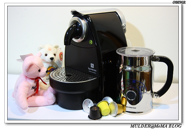 [MoMo桑分享] Nespresso C100咖啡機: 每天無限好心情的開始