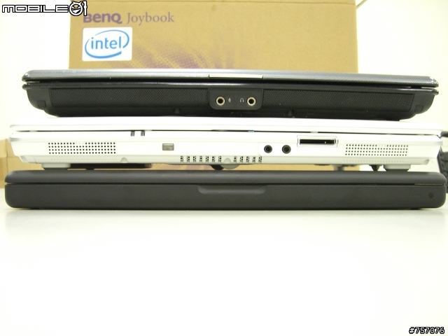 開箱"秤重PK!" BenQ S33PT02 vs. Macbook & HP Compaq B1204