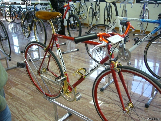 TOUR DI COLNAGO...