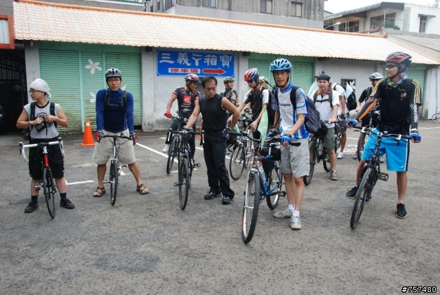 2008年11月08日 – 中大折成軍 + 三義車站→勝興車站→龍騰斷橋→鯉魚潭→泰安車站→后里車站